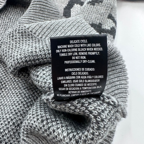 Kendall Kylie Sweater Women XXL Gray Animal Print Knit Pullover Preppy 90s Cozy - Picture 5 of 7